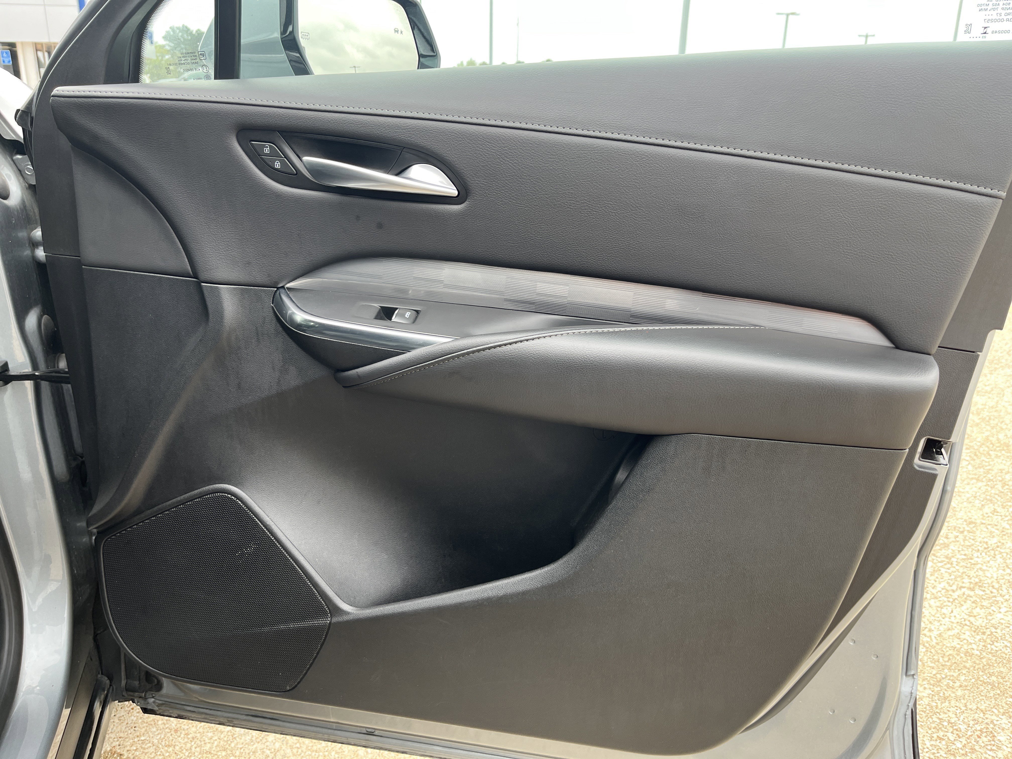 Used 2024 Cadillac XT4 Premium Luxury image 21