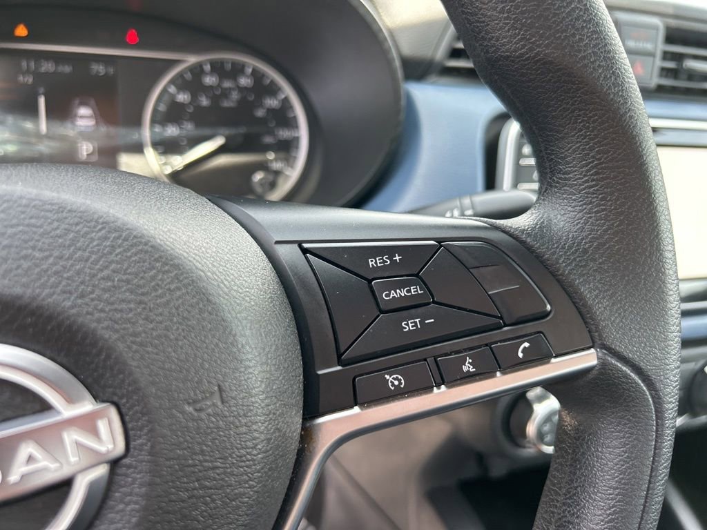 Used 2025 Nissan Versa SV FWD image 15