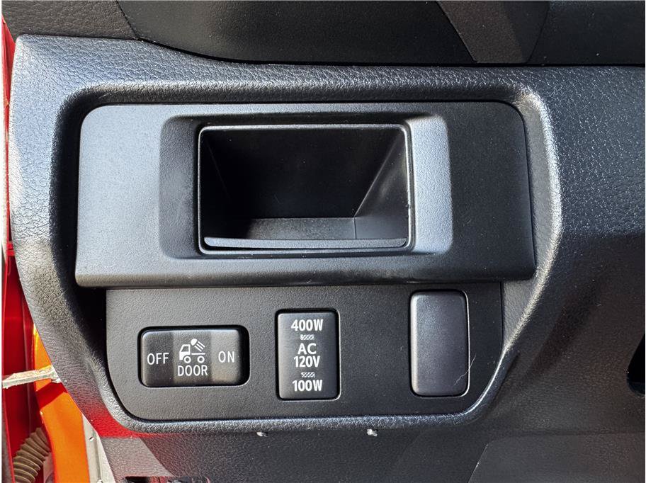 Used 2016 Toyota Tacoma TRD Sport AWD/4WD image 23