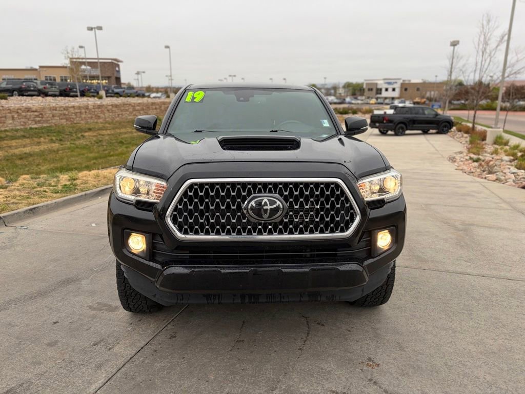 Used 2019 Toyota Tacoma TRD Sport w/ TRD Premium Sport Package AWD/4WD video 2