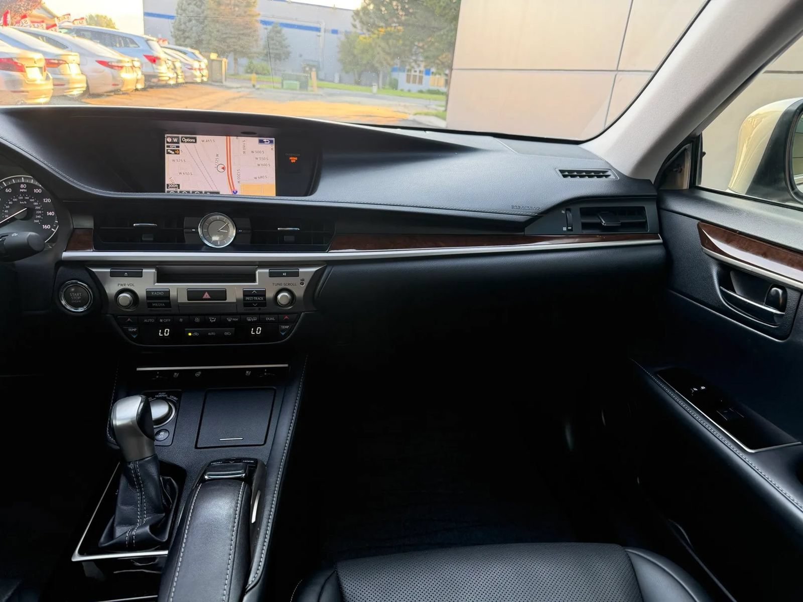 Used 2016 Lexus ES 350 w/ Navigation System Package FWD image 16