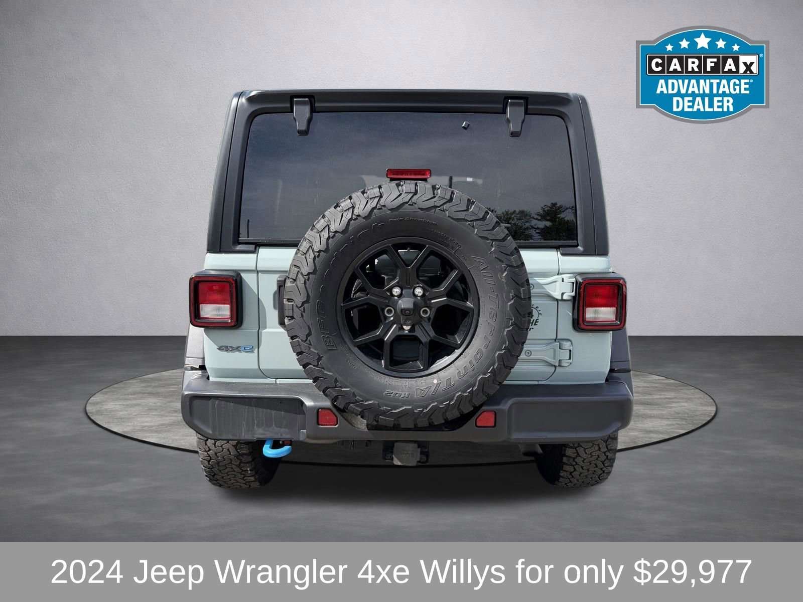 Used 2024 Jeep Wrangler Unlimited AWD/4WD image 2