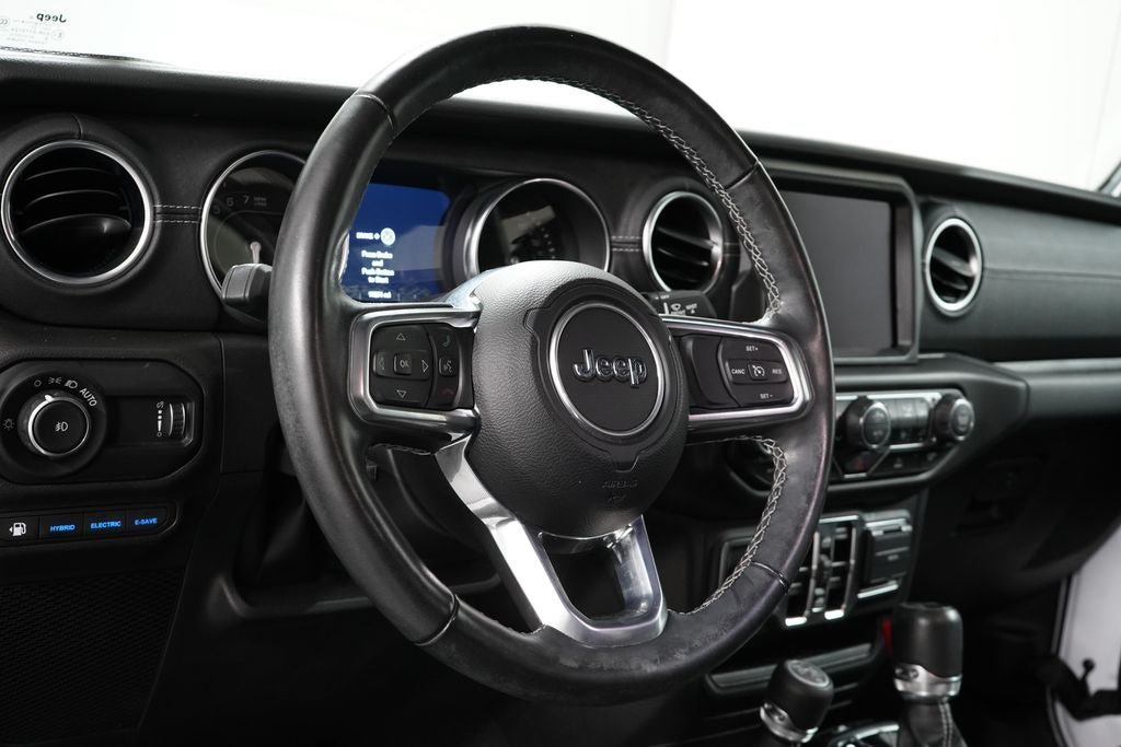Used 2023 Jeep Wrangler Unlimited Sahara w/ Cold Weather Group AWD/4WD image 11