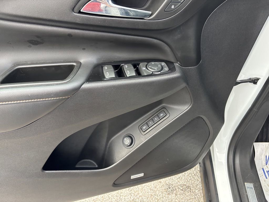 Used 2022 Chevrolet Equinox Premier AWD/4WD image 26