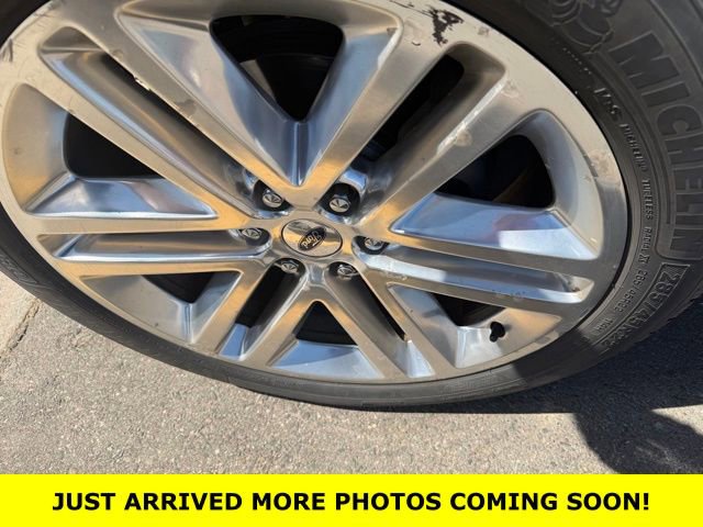 Used 2015 Ford Expedition EL Platinum image 3