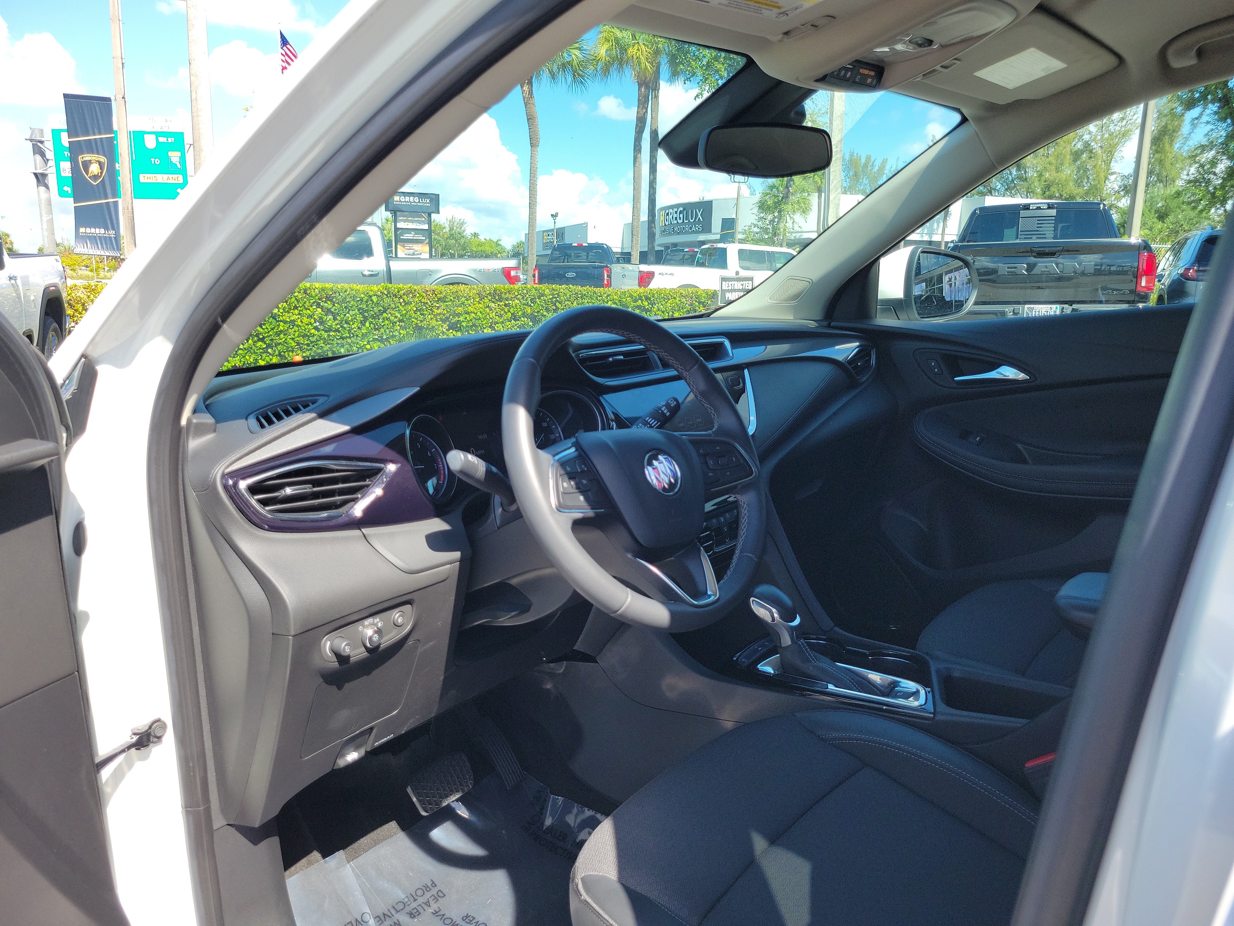 Used 2023 Buick Encore GX Select w/ Sport Touring Package FWD image 9