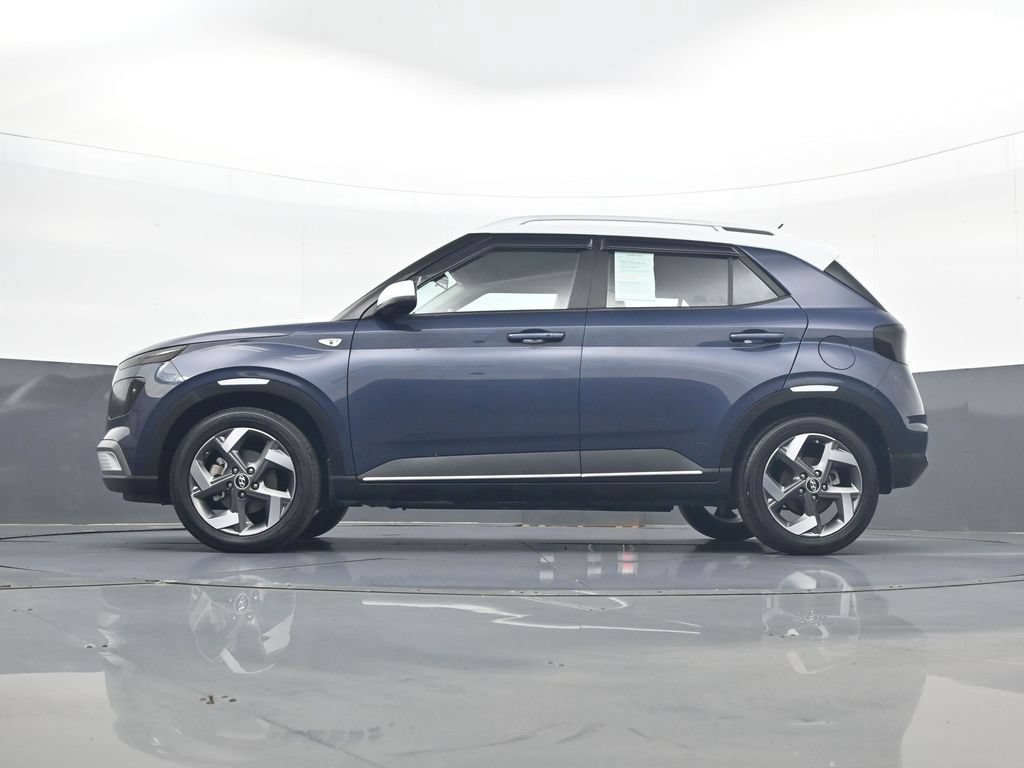 Certified 2024 Hyundai Venue Limited FWD image 28