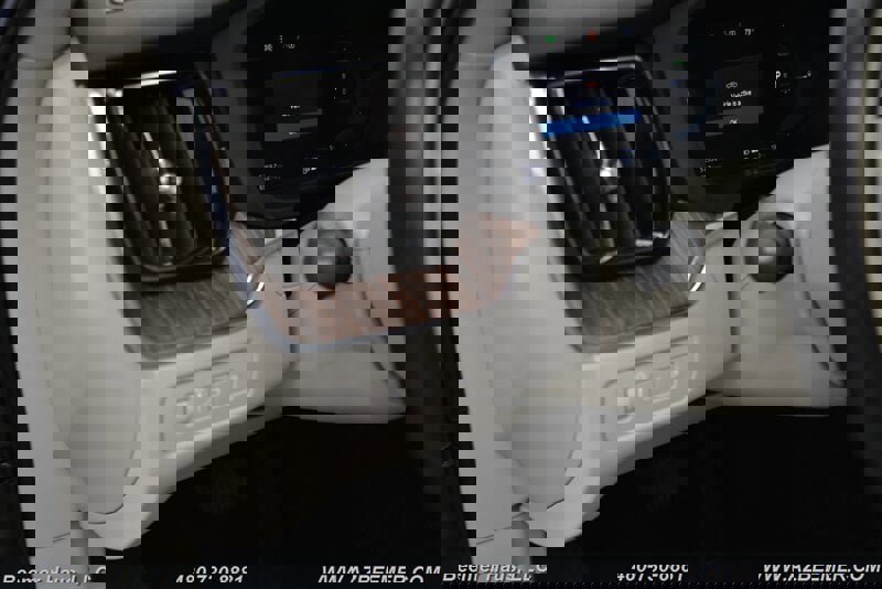 Used 2022 Volvo XC60 T8 Inscription Expression w/ Advanced Package image 26