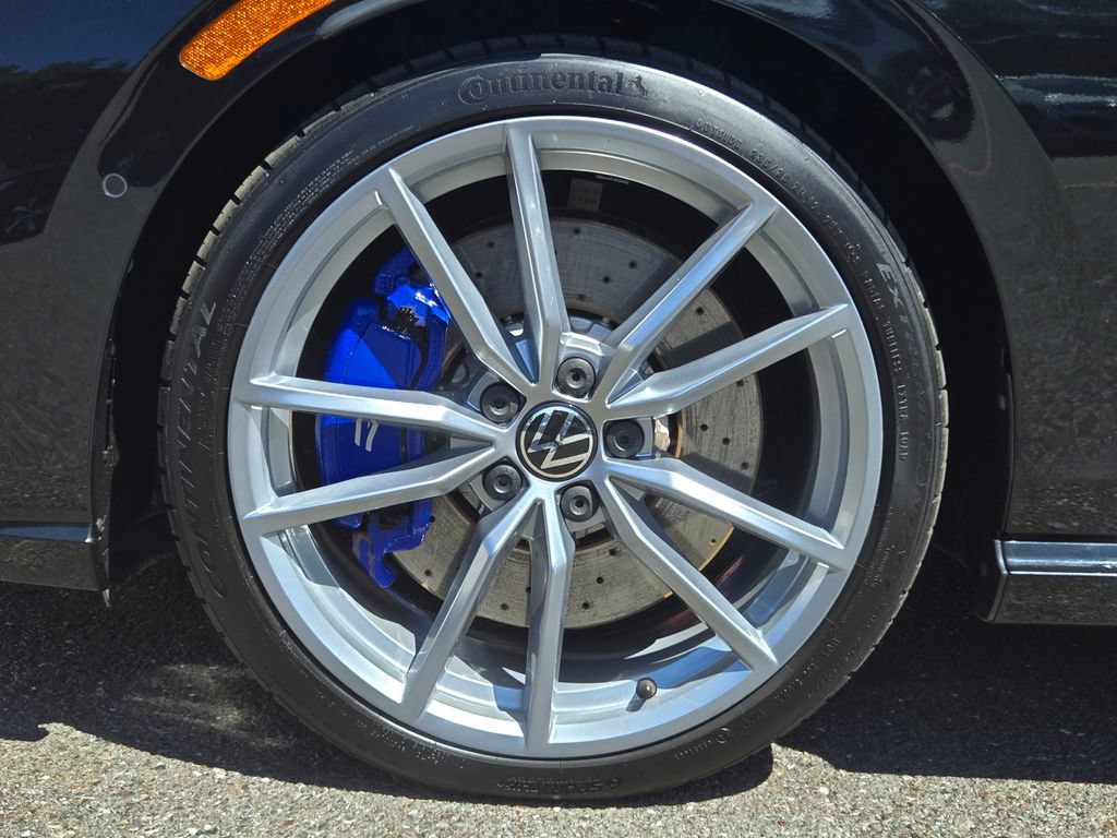 Used 2024 Volkswagen Golf R AWD/4WD image 10