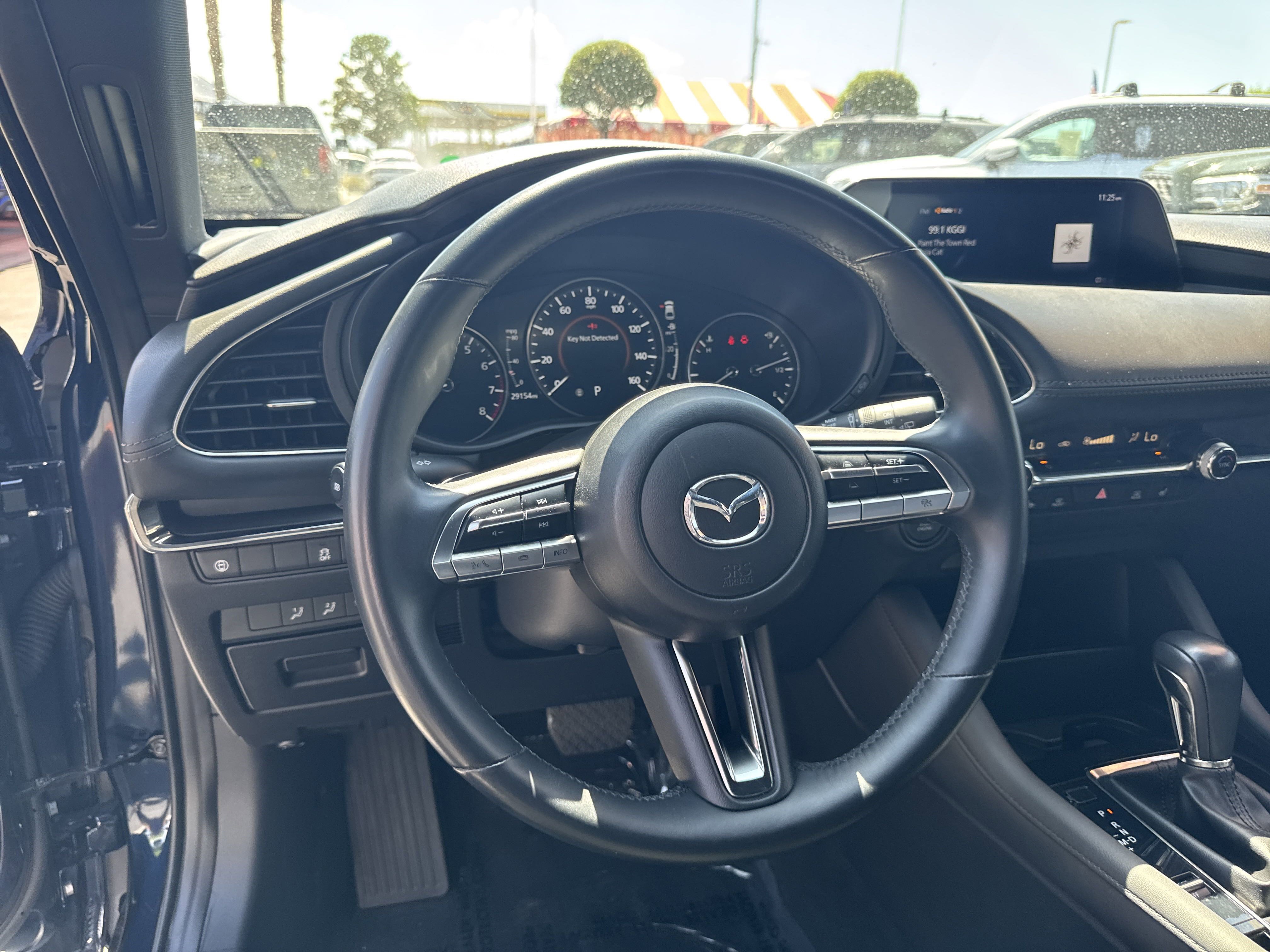Used 2019 MAZDA MAZDA3 Hatchback w/ Premium Package image 15