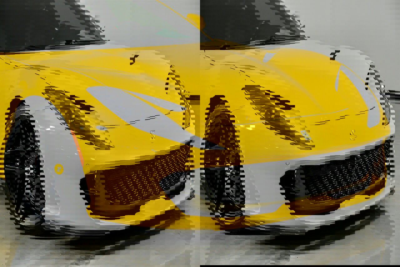 Used 2019 Ferrari 812 Superfast image 3