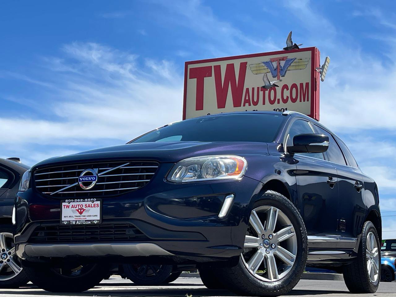 Used 2016 Volvo XC60 T6 w/ Proximity Package AWD/4WD image 1