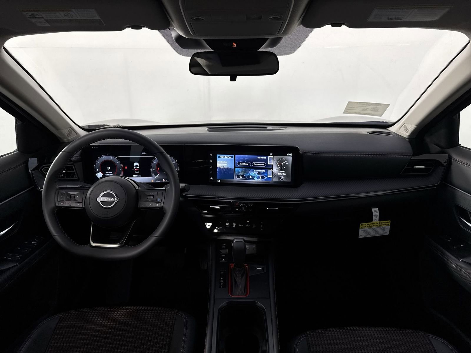 New 2025 Nissan Kicks SR w/ Illumination Package image 22