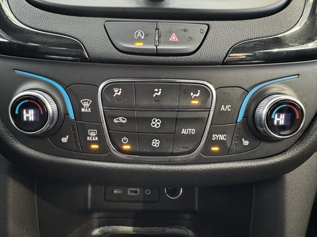 Used 2022 Chevrolet Equinox RS w/ RS Leather Package image 11