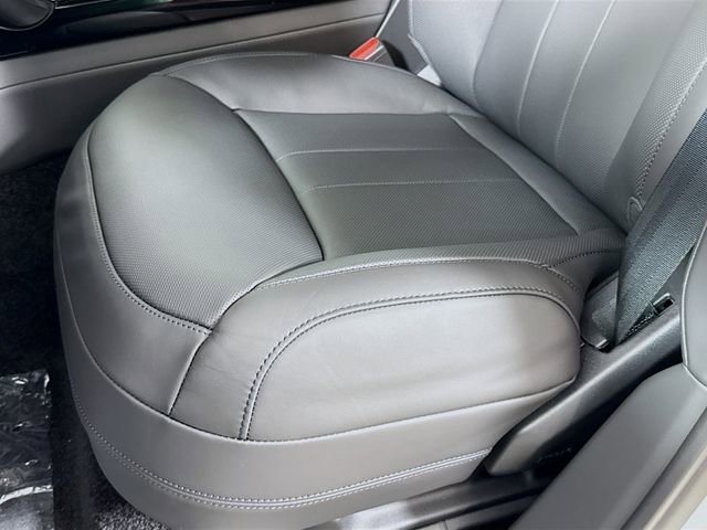 New 2026 Land Rover Range Rover SE image 22