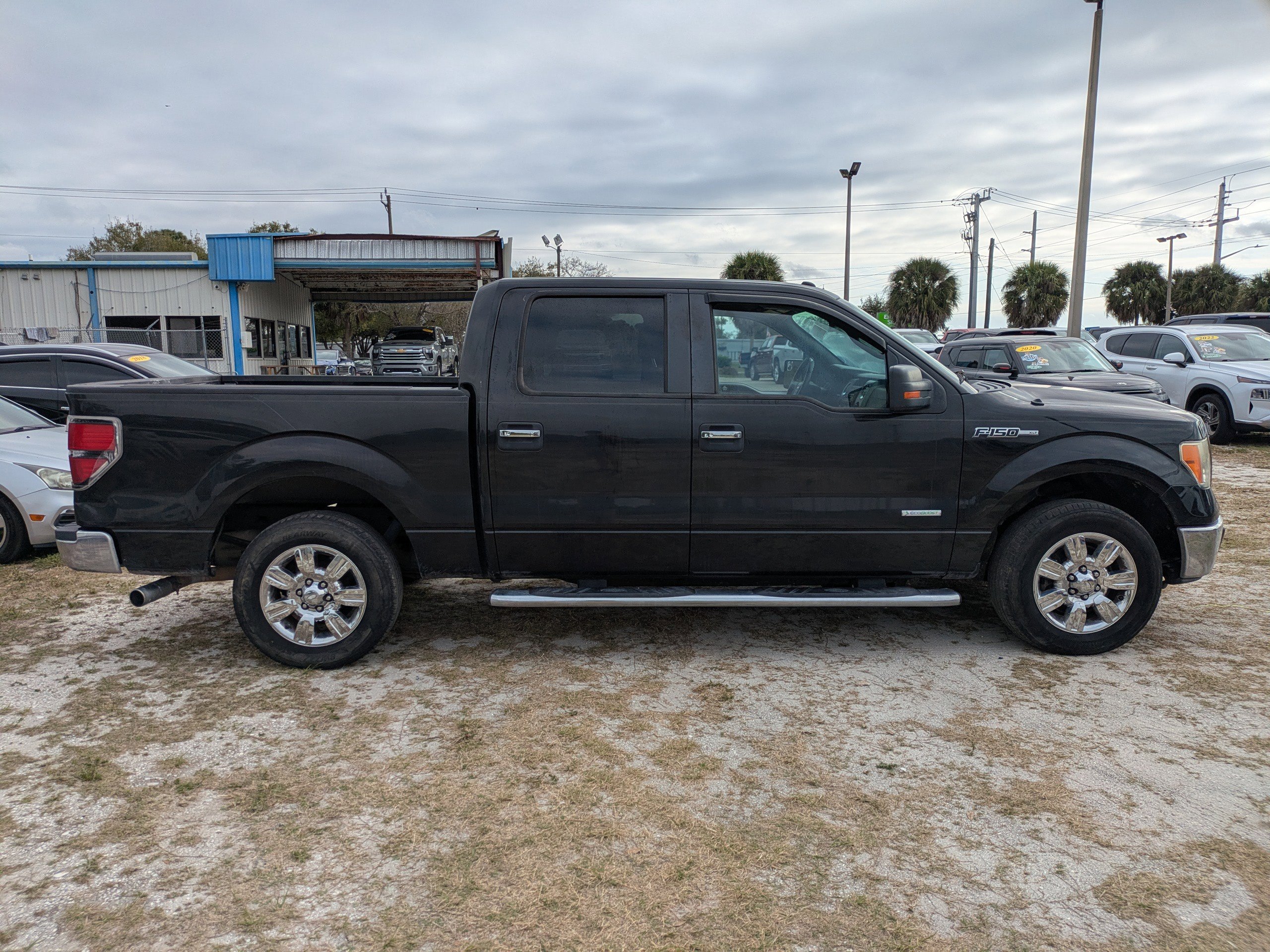 Used 2011 Ford F150 XLT w/ XLT Chrome Pkg image 3