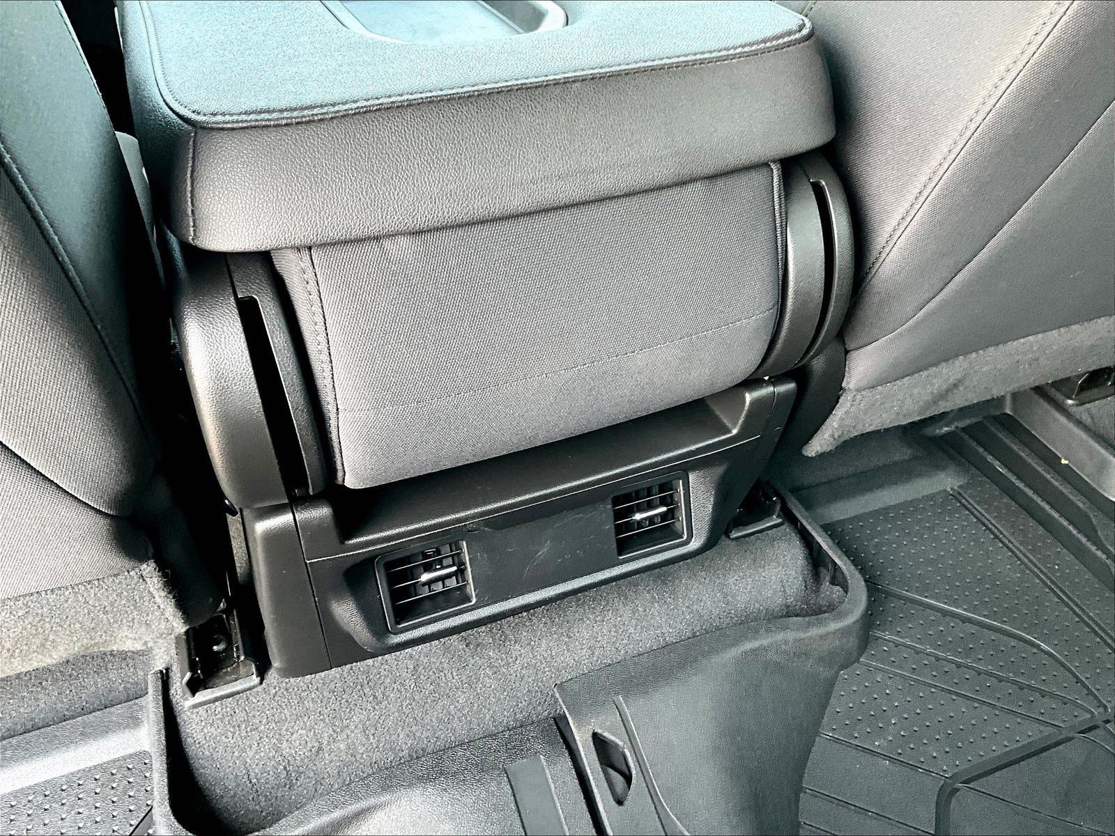 Used 2024 Chevrolet Silverado 2500 Custom AWD/4WD image 10