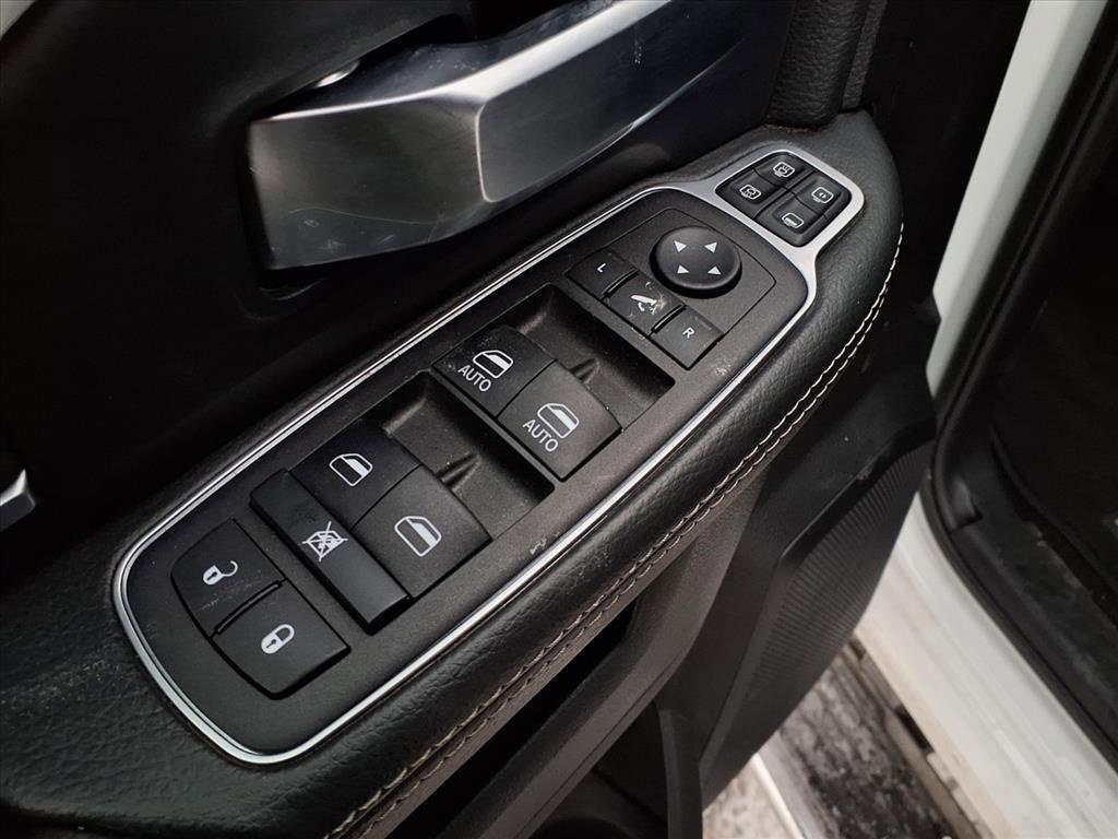 Used 2024 RAM 2500 Big Horn w/ Sport Appearance Package image 24