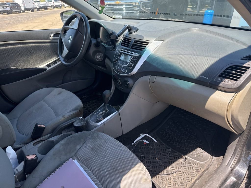 Used 2013 Hyundai Accent GLS FWD image 10