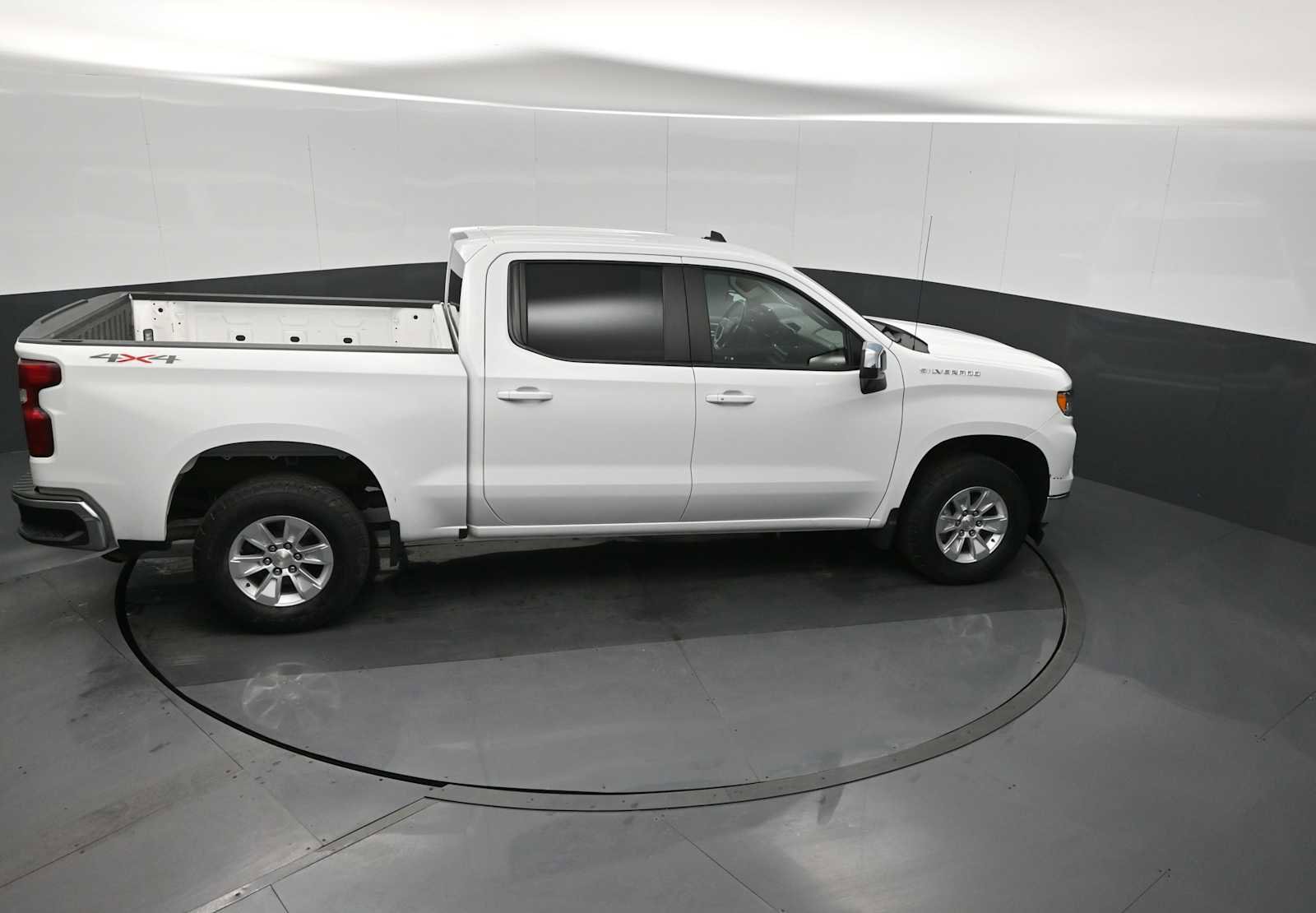 Used 2023 Chevrolet Silverado 1500 LT w/ Work Truck Package image 17