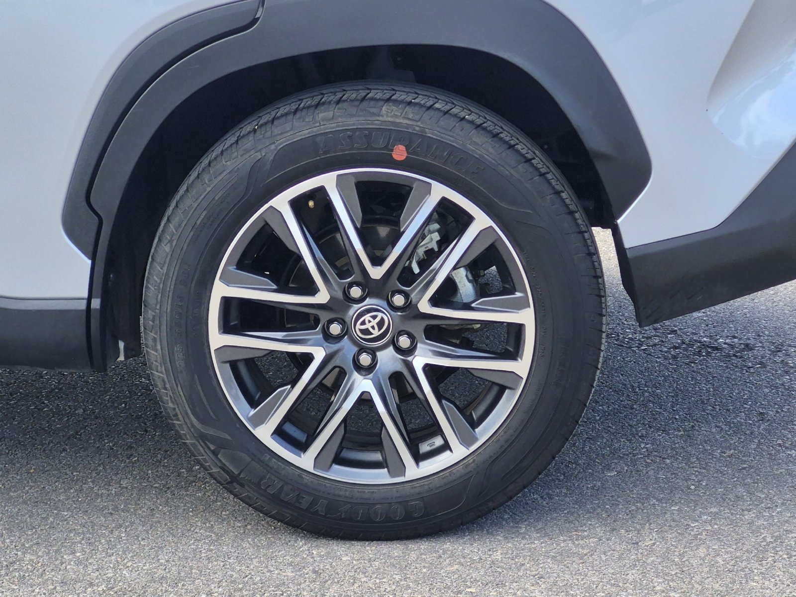 Certified 2026 Toyota Corolla Cross XLE FWD image 23