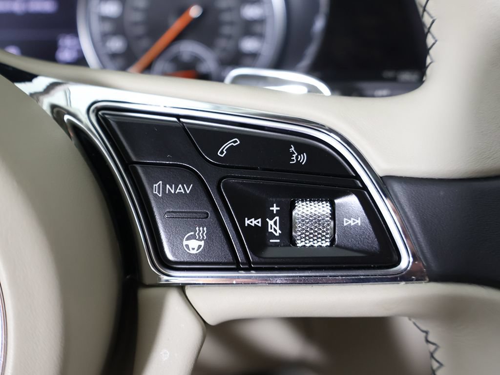 Used 2020 Bentley Bentayga Plug-In Hybrid AWD/4WD image 54