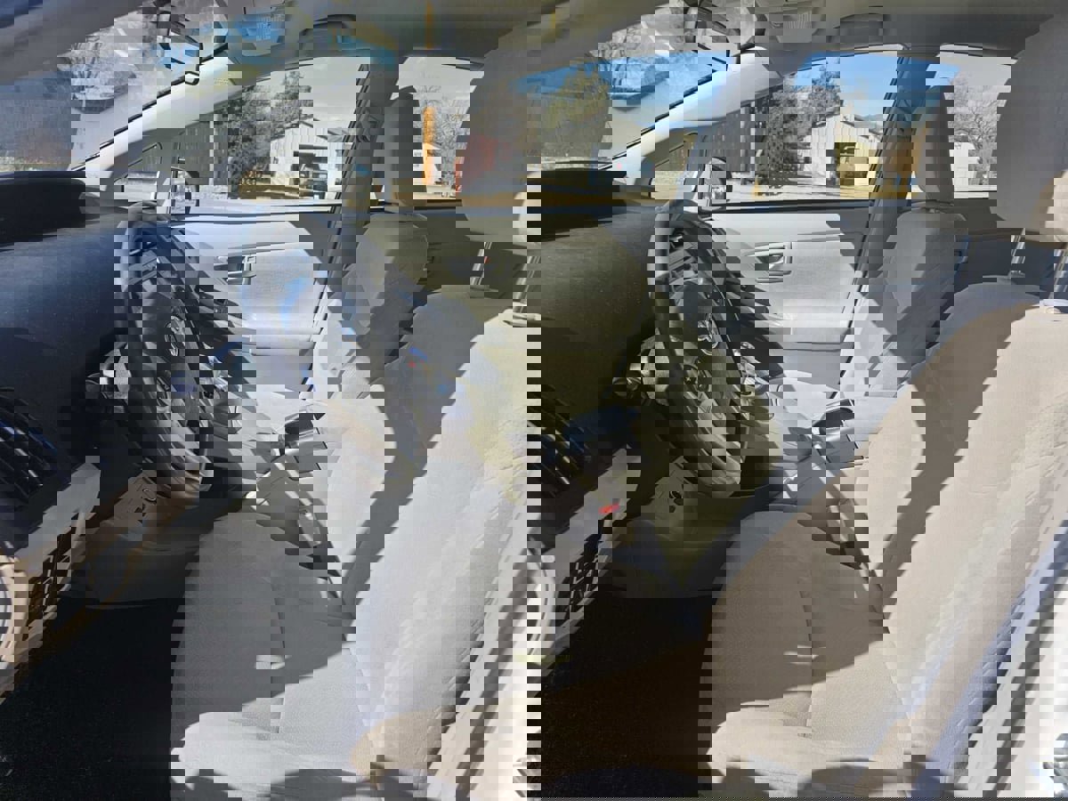 Used 2015 Toyota Prius Two FWD image 9