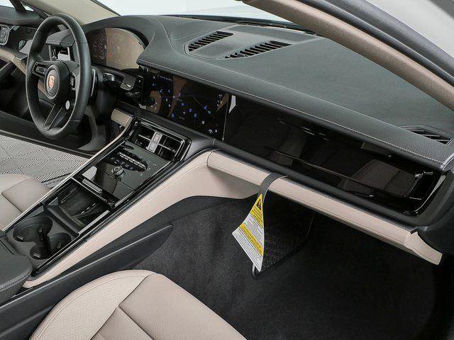 New 2026 Porsche Panamera image 24