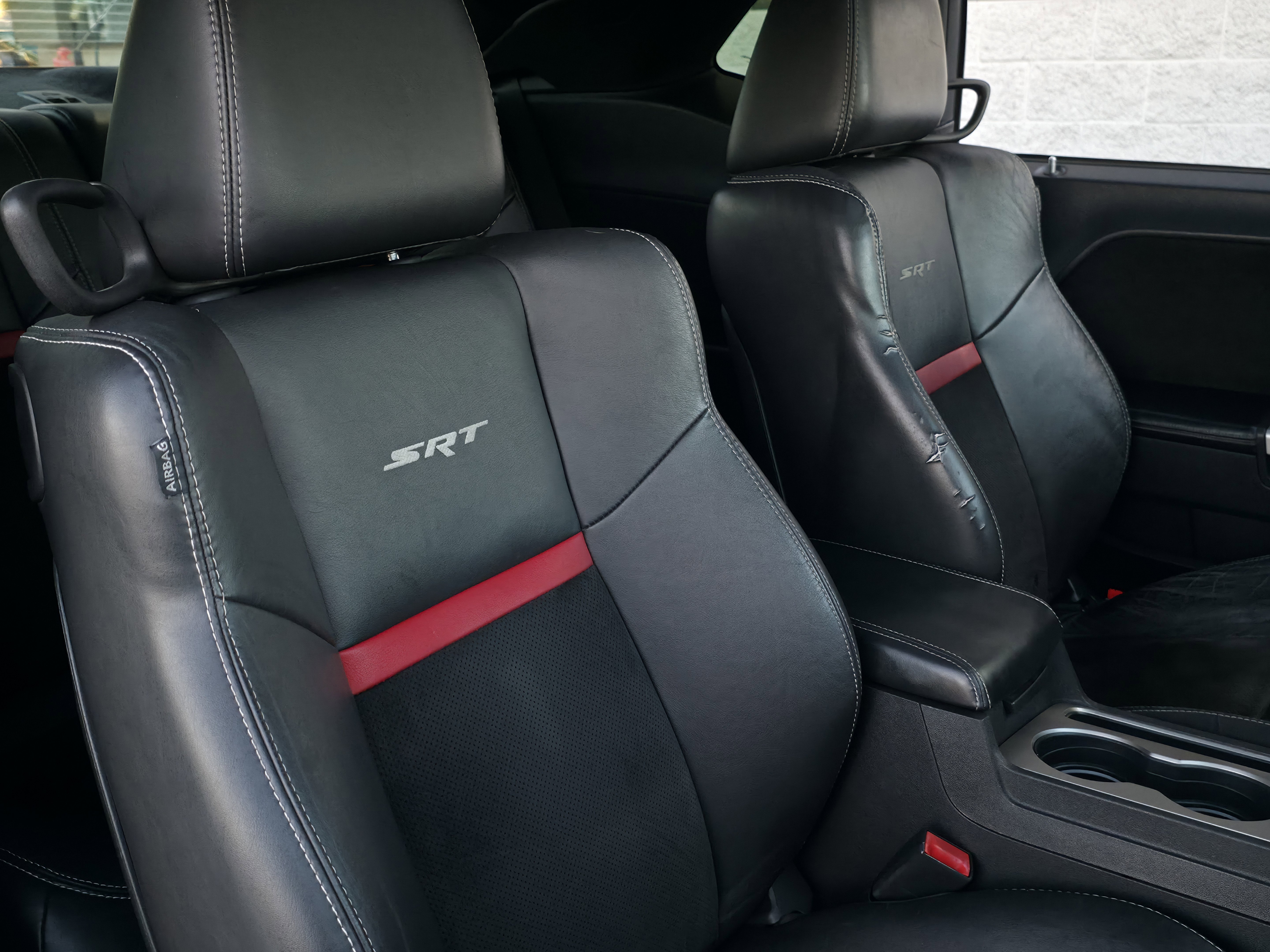 Used 2012 Dodge Challenger SRT8 w/ Premium Sound Group image 32