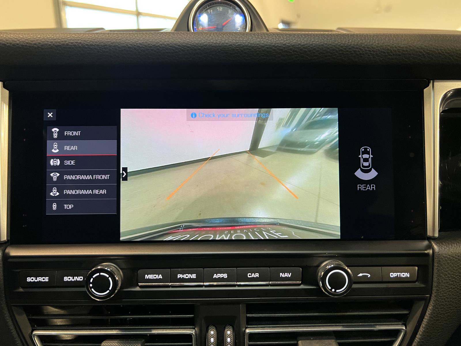 Used 2021 Porsche Macan image 18