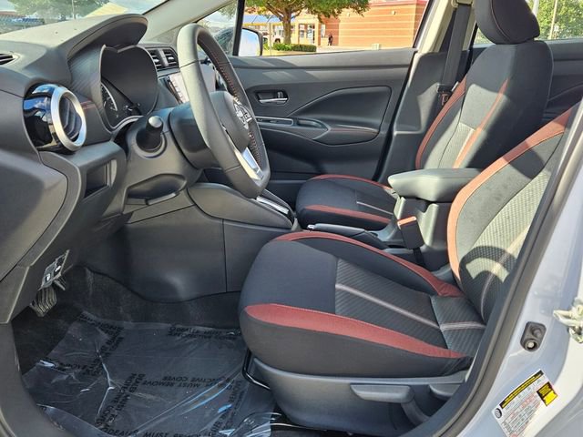 New 2025 Nissan Versa SR w/ Trunk Package FWD image 5