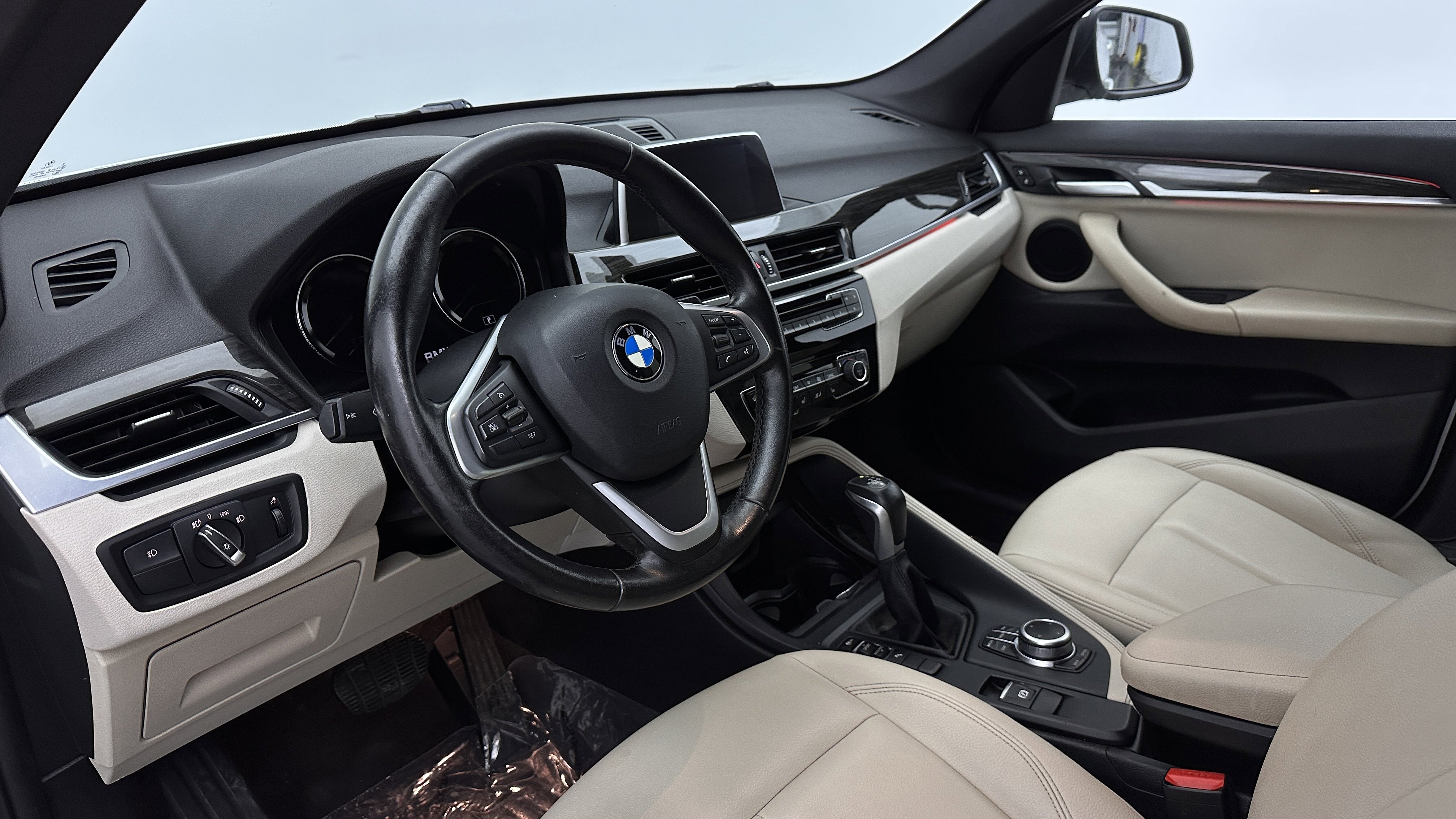 Used 2018 BMW X1 sDrive28i w/ Convenience Package FWD image 10