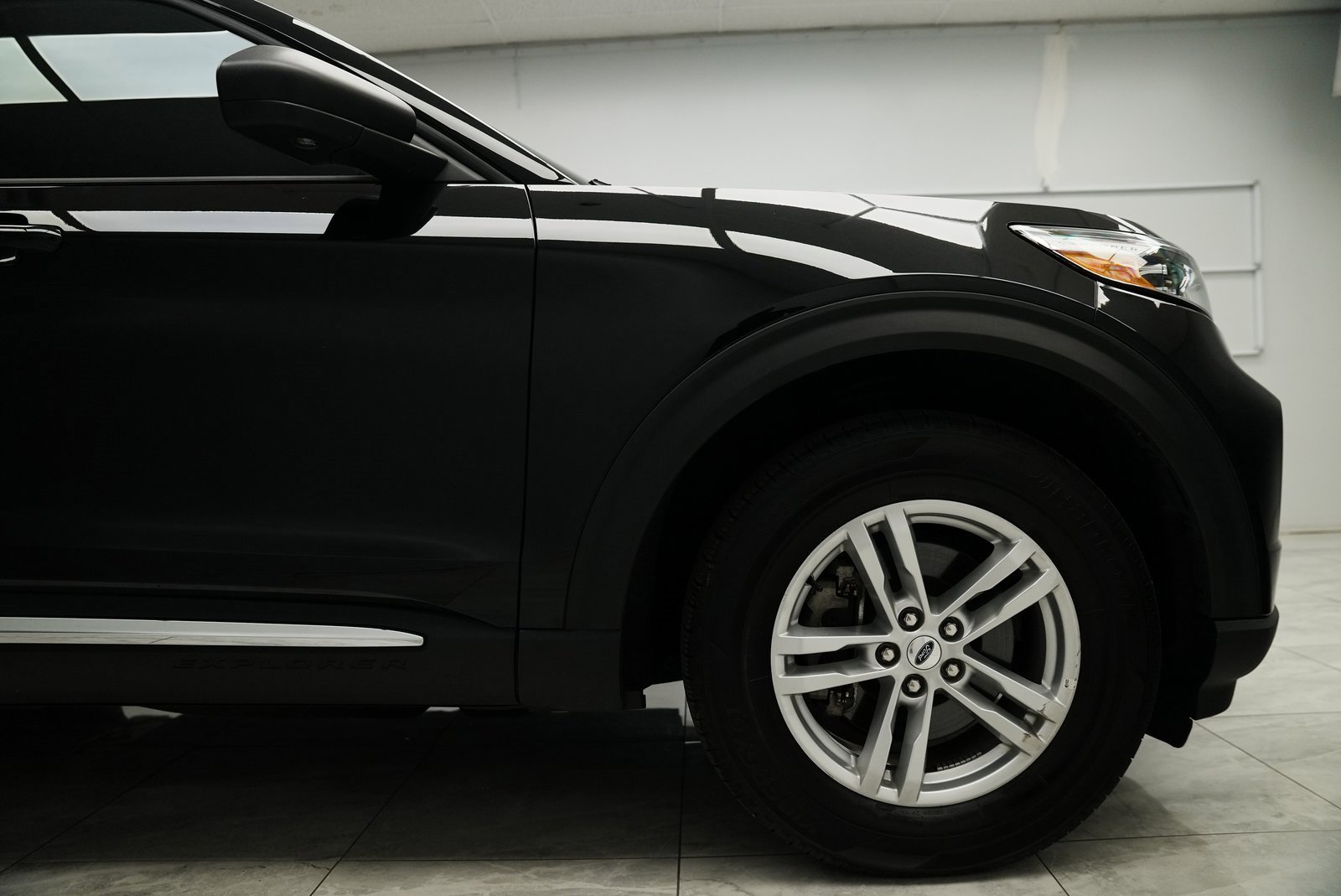 Used 2023 Ford Explorer XLT w/ Equipment Group 202A image 13