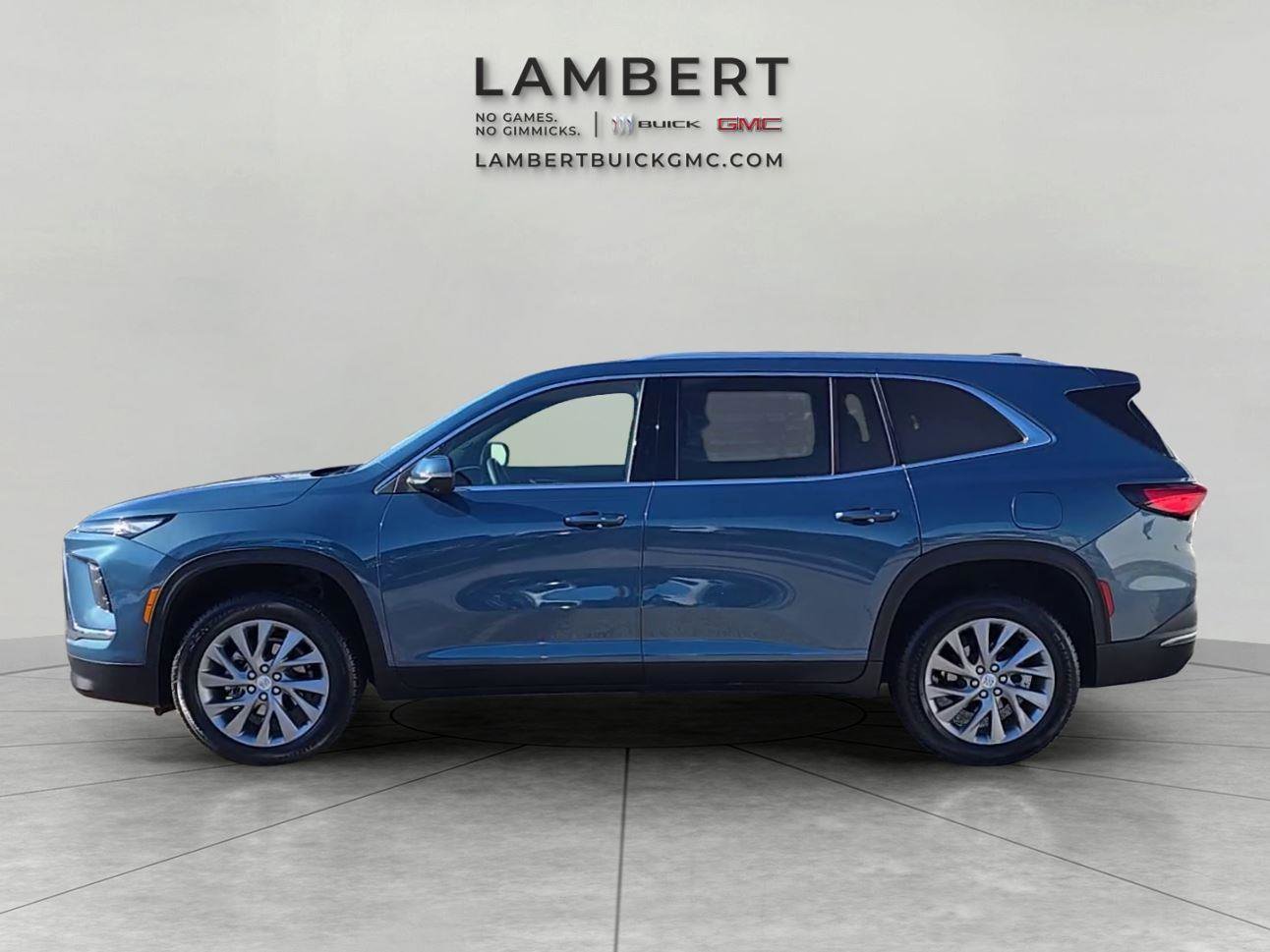 Used 2025 Buick Enclave Preferred image 2