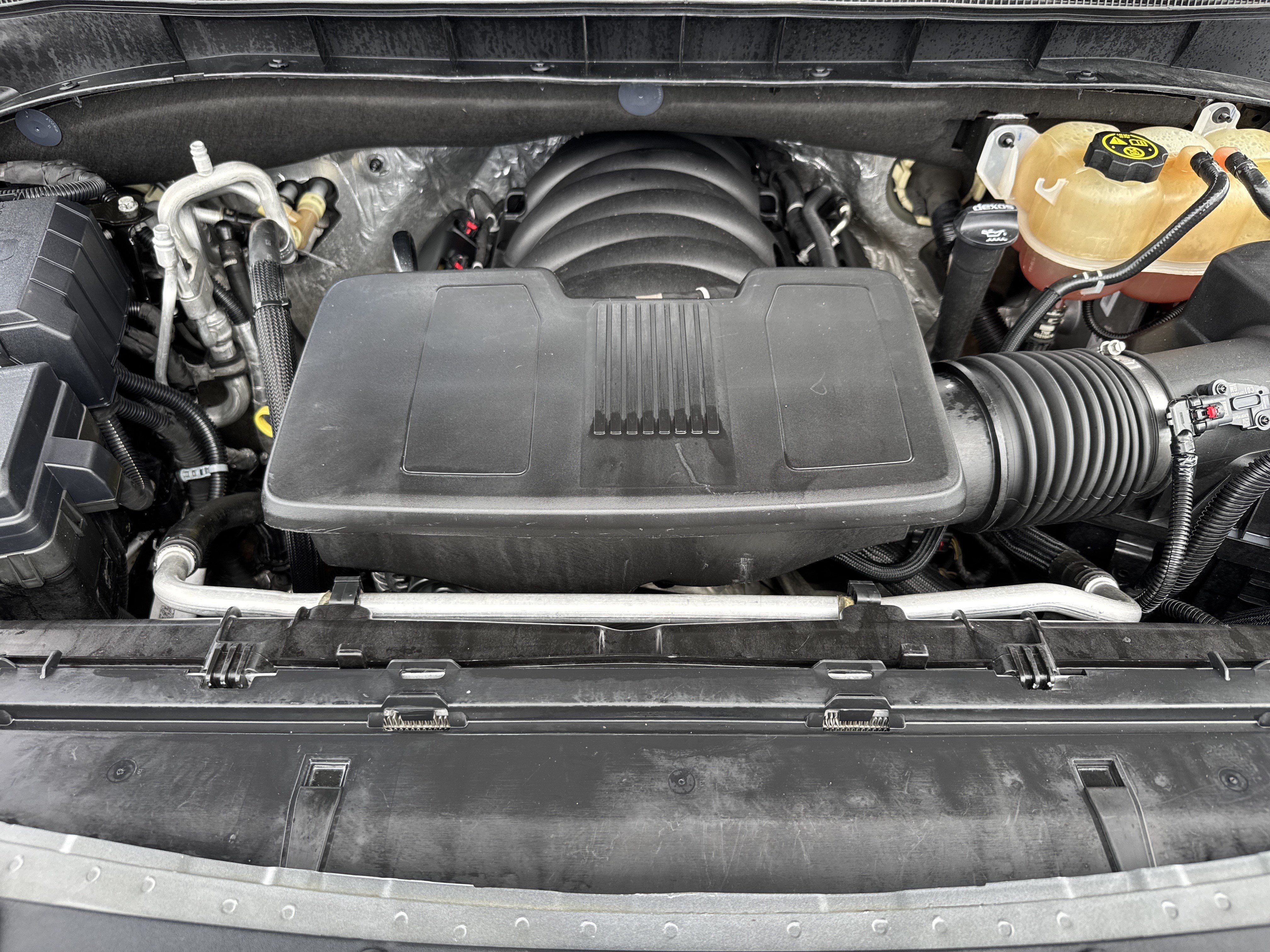 Used 2022 Chevrolet Suburban LT w/ Luxury Package AWD/4WD image 34