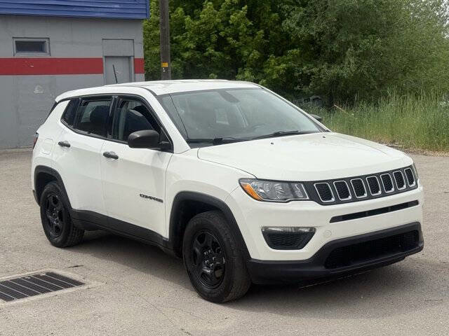 Used 2017 Jeep Compass Sport FWD image 2