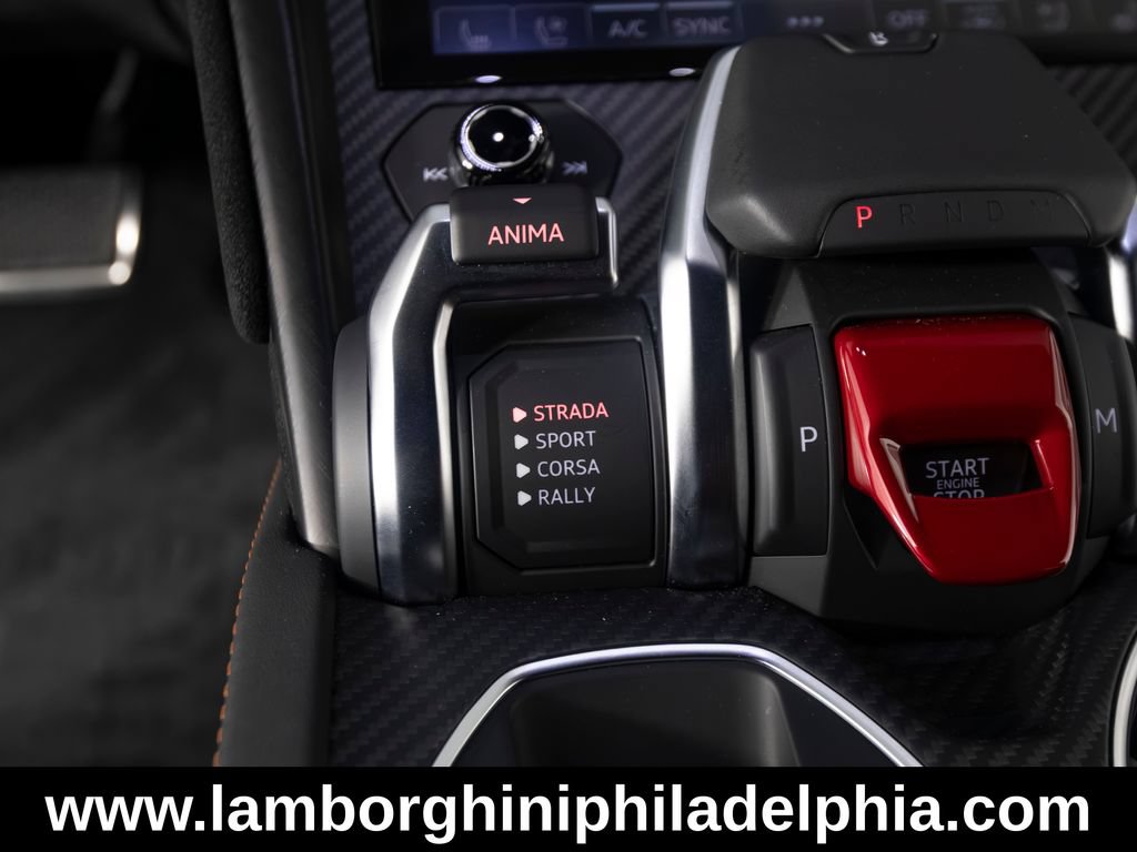 Used 2024 Lamborghini Urus Performante AWD/4WD image 27