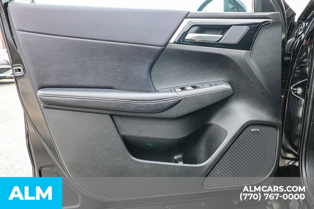 Used 2025 Mitsubishi Outlander SE image 53