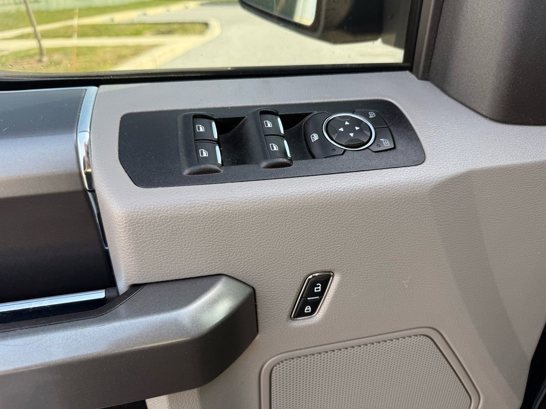 Used 2016 Ford F150 XLT w/ Equipment Group 302A Luxury image 16