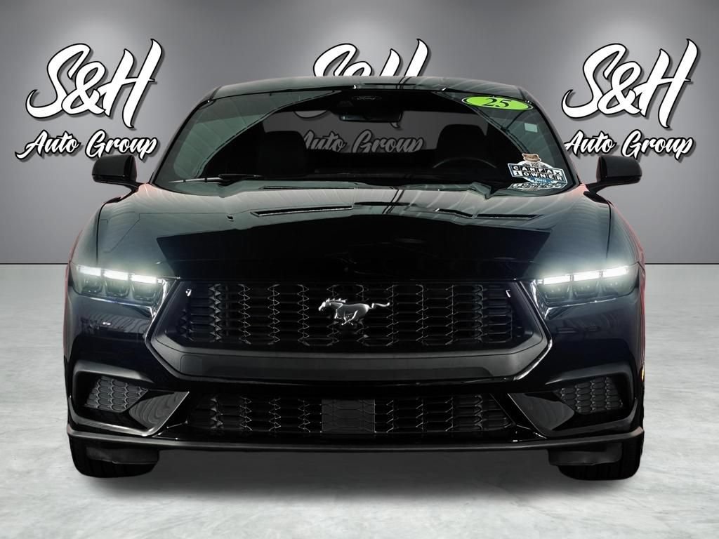 Used 2025 Ford Mustang Premium RWD image 22