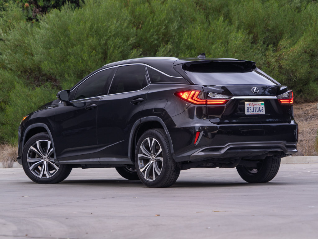 Used 2017 Lexus RX 450h AWD w/ Cold Weather Package image 2