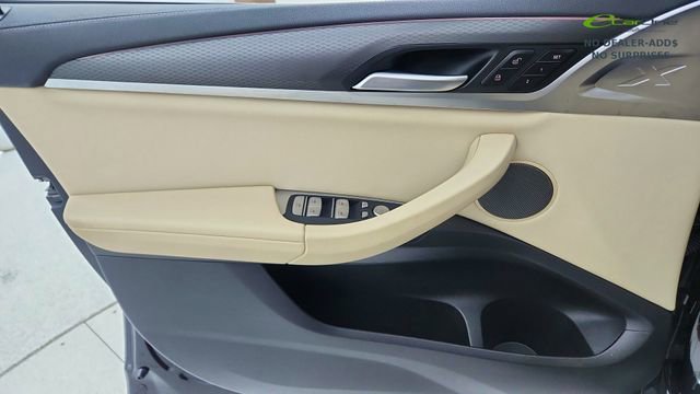 Used 2025 BMW X4 M40i w/ Premium Package image 35