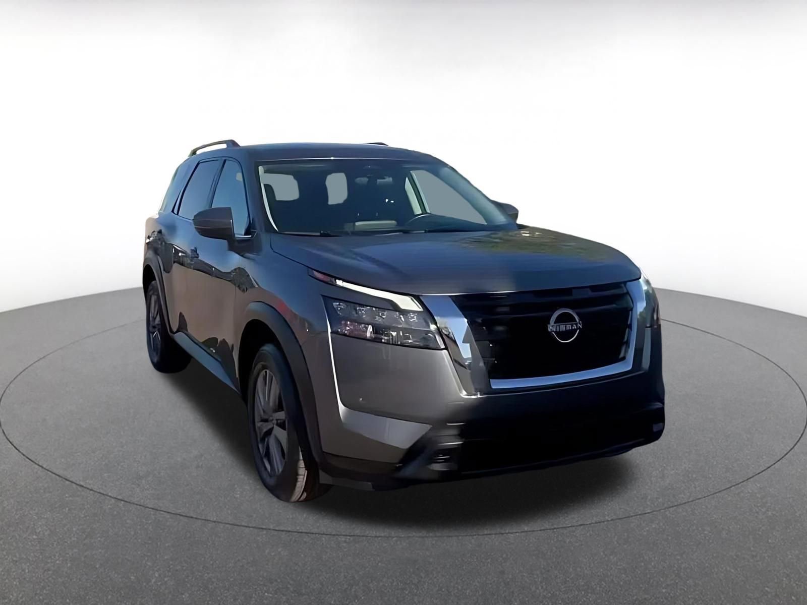 Used 2025 Nissan Pathfinder SV AWD/4WD image 3