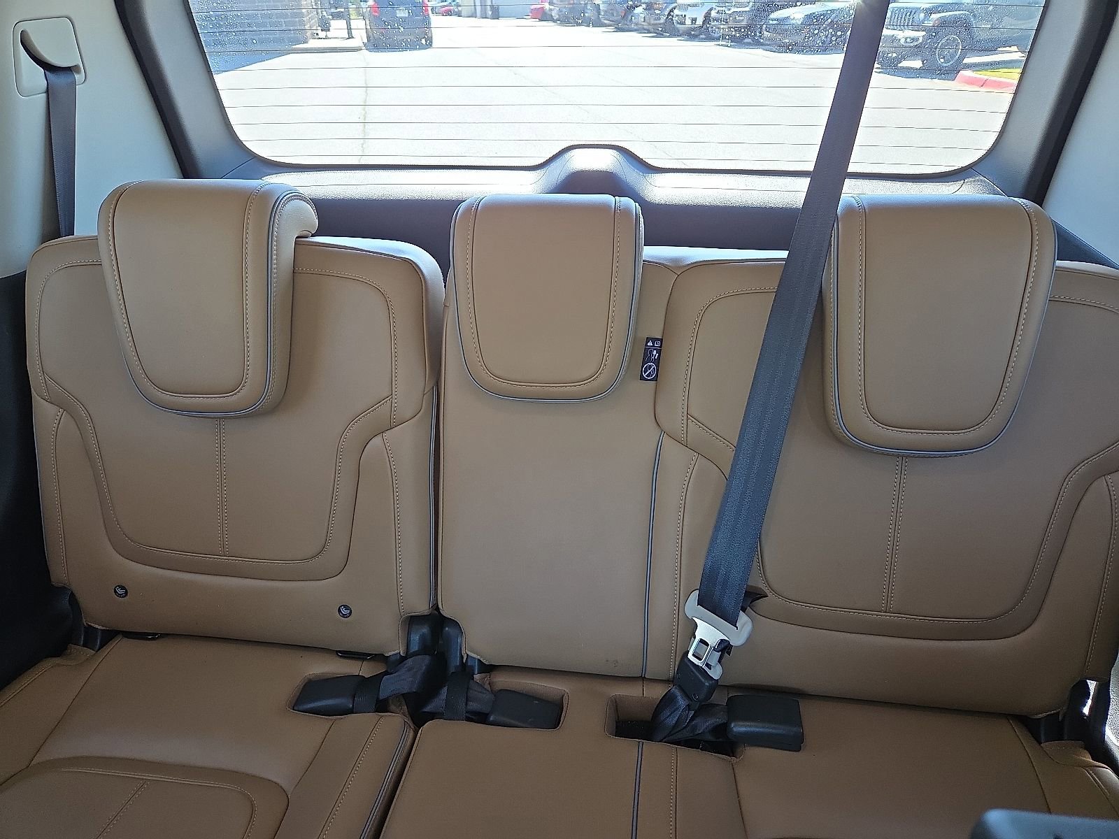Used 2025 INFINITI QX80 Sensory AWD/4WD image 11