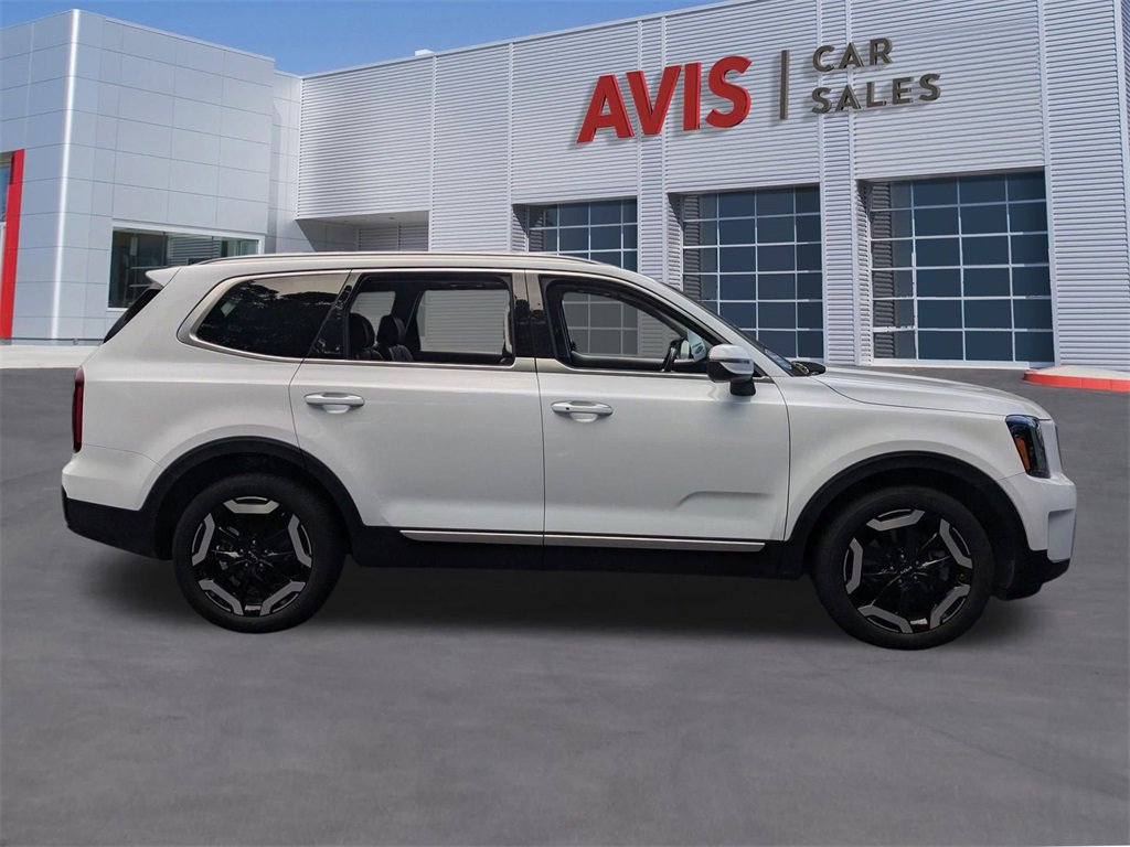 Used 2025 Kia Telluride S image 5