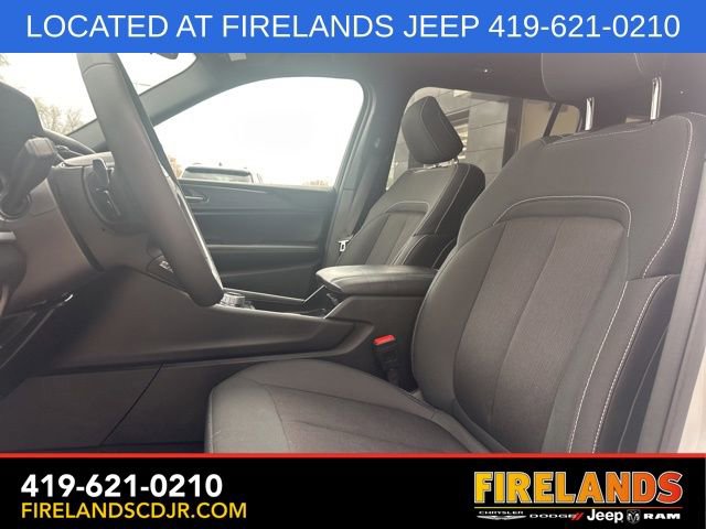 Used 2024 Jeep Grand Cherokee L Laredo image 18