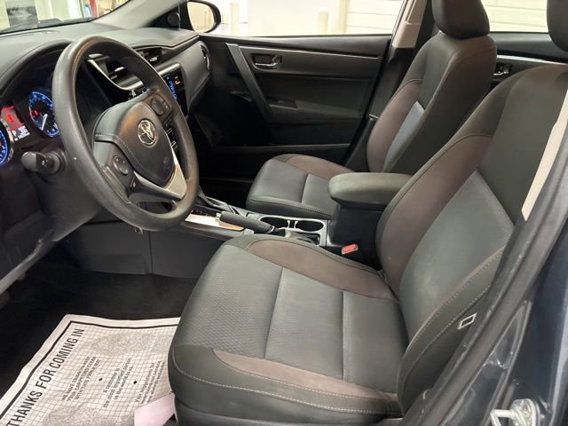 Used 2017 Toyota Corolla LE w/ Carpet Mat Package (TMS) FWD image 22