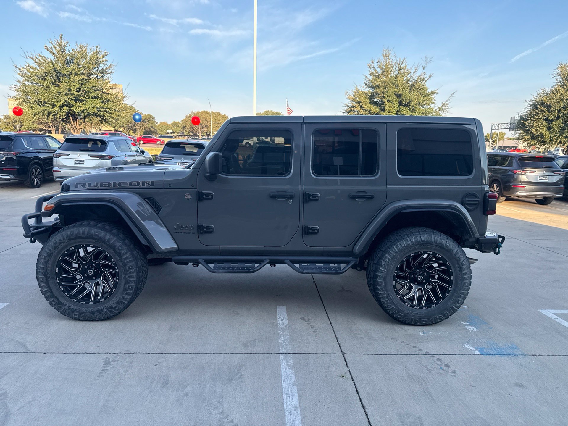 Used 2023 Jeep Wrangler Unlimited Rubicon 392 AWD/4WD image 3