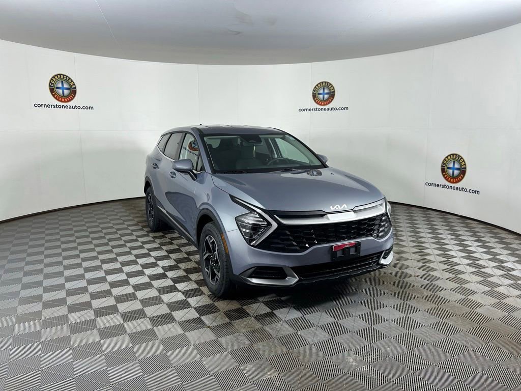Used 2025 Kia Sportage LX AWD/4WD image 18