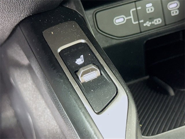 Used 2025 Kia Sorento S image 21